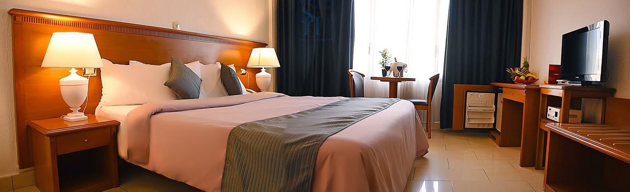 Hotel Splendid วากาดูกู ภายนอก รูปภาพ