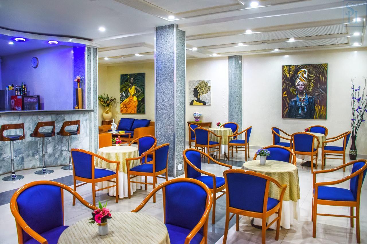 Hotel Splendid วากาดูกู ภายนอก รูปภาพ