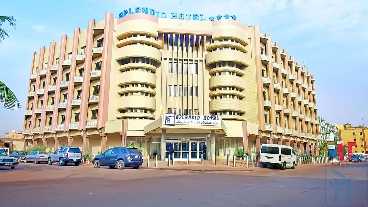 Hotel Splendid วากาดูกู ภายนอก รูปภาพ